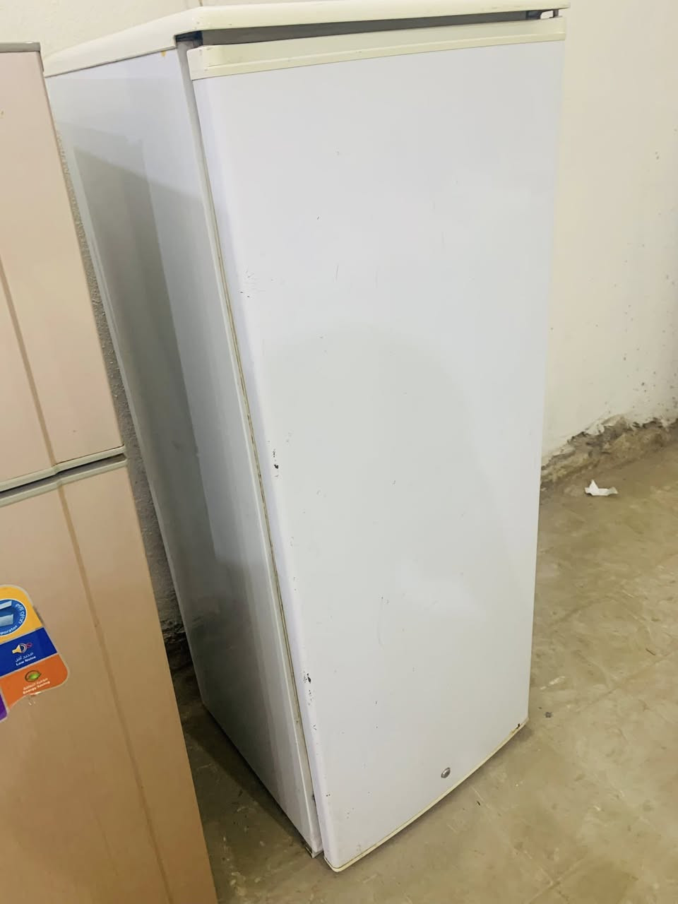 ثلاجه حجم كبير 135 
ثلاجه وسط سعر 100
غسالات حجم كبير 75
غسالات حجم وسط سعر 60
براد ماء سعر 65
***********
حله باب المشهد
