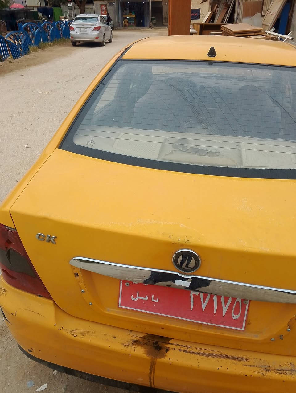 سي كي موديل 12
محرك وكير وكهربائيات نضيفات 
تخم تاير نضيف 
رقم بابل صدامي 
صاحبها الشرعي ماواصله أتعهد سرقه وطلب عشائري 
مكان السياره كربلاء 
***********
السعر 7 وبيها مجال بسيط
