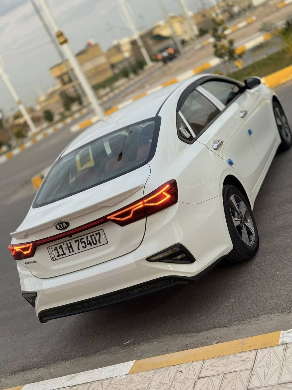 السلام عليكم
كيا سيراتو 2019وارد خليجي سعودي رقم بغداد ب اسمي بيه باب اصلي مبدل والقديم موجود وباقي كفاله من شخط وبارد حتى دعاميات محرك 1600 شرط مامفتوح نص فول تبريد قطعتين مري شفط ليد امامي خلفي حدادية تبريد تخم تاير جاهزه مابيه نقص احلا من الصور السيارة 
مكان السيارة:الناصرية:الصالحية
السعر:150وبيه مجال ترهم مراوس
***********
