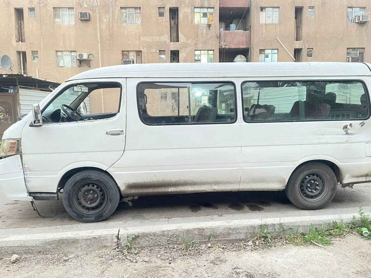 للبيع جنبي اج وان موديل 14 السياره حره عليها غرامات ابيع وكاله فقط مكينه كير اكسل مكفولات 32$وبيها مجال مكاني بغداد البياع ***********
