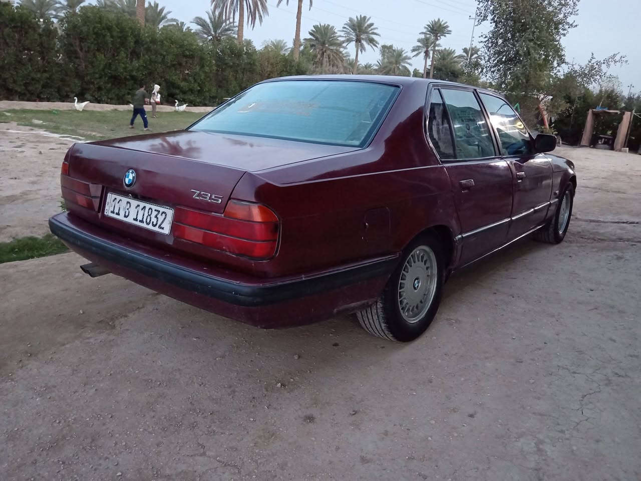 للمراوس وفرق بسيط شعندك نزل
بي ام 735 رقم بغداد أنكليزي بأسمي مكينه وكير تمام كهربائيات كلها شغاله تايرات باتري تبريد ثلج
بيها نواقص بسيطه مكاني هيت ***********
