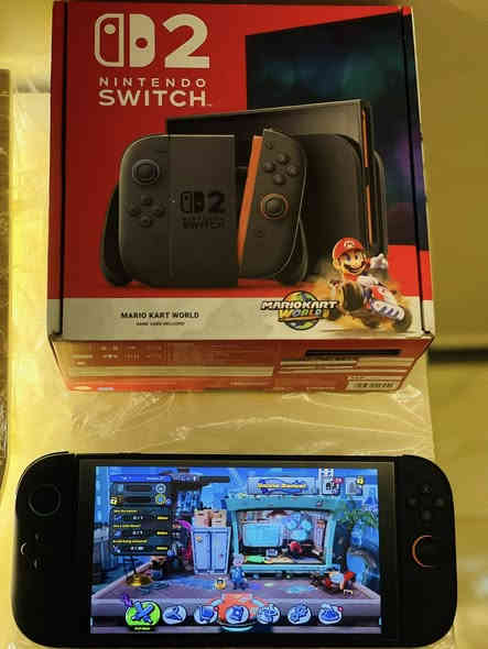 نتندو سويج 2 احدث شي جهاز جديد باندا ماريو وكل ملحقاته كامله باكيت شاحنه اصليه وقاعده مالته 
مستخدم كم يوم فقط ومضموم 
550 قفل آخر سعر 
بغداد خطيب شعله 
***********
