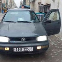 ورحمه الله وبركاته سياره كولف لون نيلي موديل 92 نفخ بدون ضربه ولا خياس...