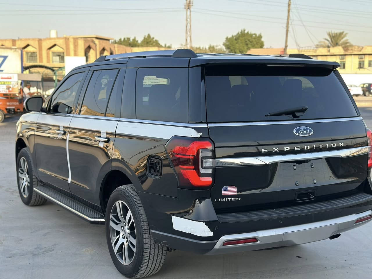 للبيع او مراوس
فورد اكسبديشن 

موديل (2022) 

لمتدد 1/1 

داخل احمر 

بانوراما 

6 سلندر تيربو 

7 راكب كشنات منفصل 

ثلاث قطع تبريد 

تشغيل عن بعد 

صندوق كهرباء 

كشنات تتفئه تبريد 

حادث تبديل جاملغ وبنيد فقط 

السعر (300) وبيه مجال 

الاتصال (***********)
