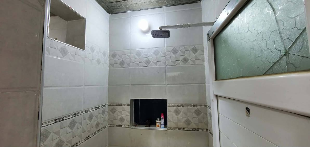 دار للبيع 🔺 المساحه 100 مترمربع ركن طابق واحد  الحسينيه نهاية السكلات 🔺 سعر 48/
***********
