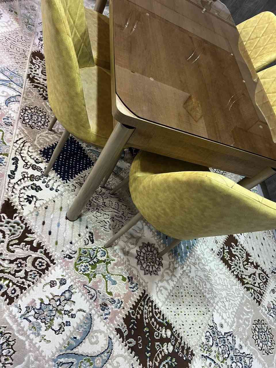 ميز طعام 6 كراسي البيع   الي يريد يتفضل خاص.   نظيف ميز


**إذا كنت صاحب هذا الإعلان وتريد حذفه لأي سبب، رجاءا أرسل رسالة إلى الدعم الفني**