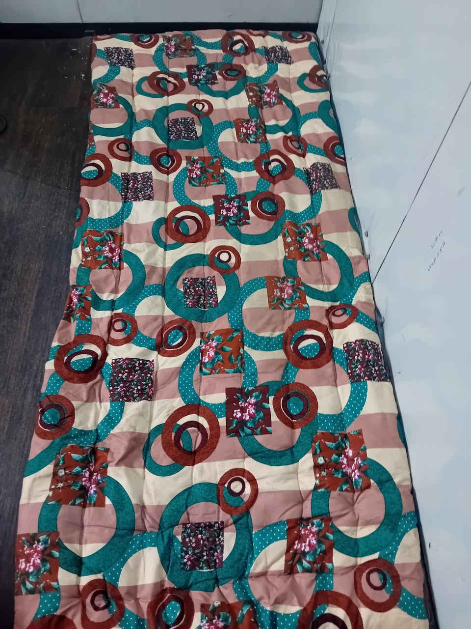 السلام عليكم جودليات ديوان١٤قطعه جدد سعر القطعه ٨الاف


**إذا كنت صاحب هذا الإعلان وتريد حذفه لأي سبب، رجاءا أرسل رسالة إلى الدعم الفني**