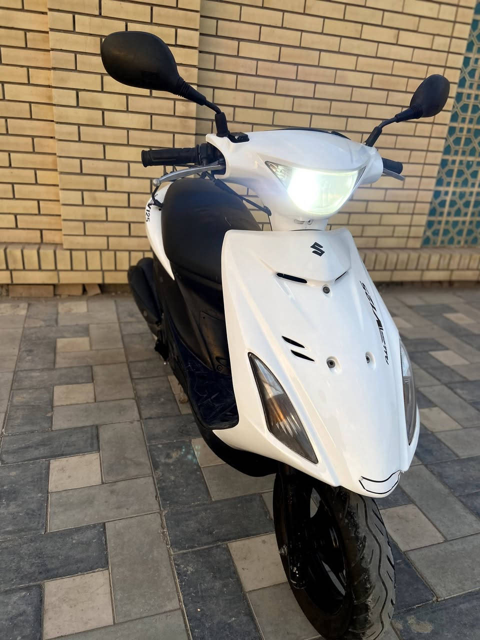 سلام عليكم من رخصه صاحب الكروب ادرس ياباني حديث 
للبيع الدراجه ماتشتغل بس مختنكه او مفتوحه ثلاث مرات 
للستفسار اتصل ***********
