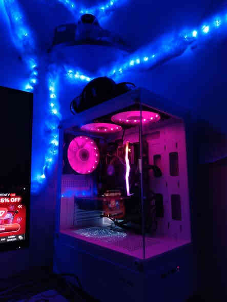 فقط كيس 
موصفات 
كارت شاشه GTX1650 sopr سوبر جديد كلش
معالج i3 
مذربورد msi PRO SERIES 
رامات تيفورس 16 كيكه 
بور. سبلاي 650 واط معه ارجيبي 
هارد واحد تيرا 
نضام وندوز 10 برو 
سعرها 450 قفل قفل 
مكاني ناصريه مركز ماعندي توصيل 
رقمي ***********
شباب محتاج فلوس والله
