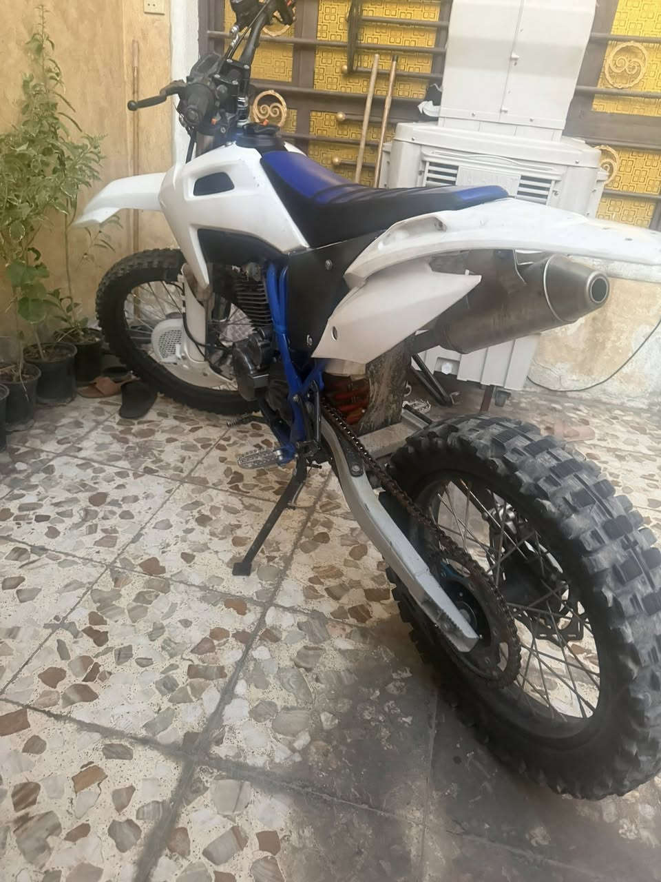 السلام عليكم قفاز محرك 300cc موديل 2024 للبيع 850 ممتواجد ع فيس ***********
