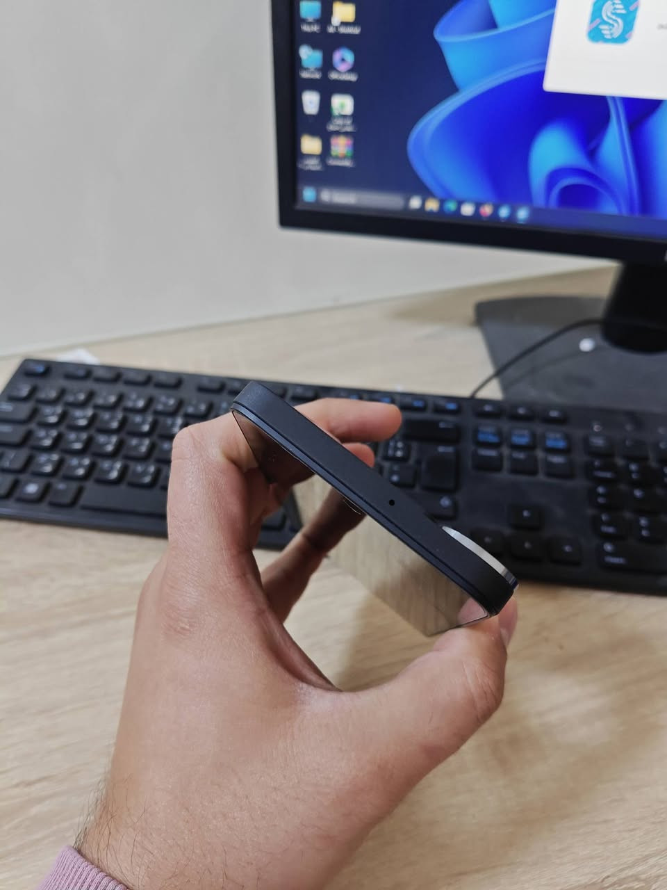 سلام عليكم
للبيع نوثنك cmf 1
الشاشة:6.67 - 120 هرتز - AMOLED
الذاكرة:256/8
الكاميرا:50 + 2 
المعالج:Mediatek Dimensity 7300
البطارية:5000 شحن سريع 33 واط 
مستخدم قليل جدا بدون ملحقات 
السعر 225 وبي مجال 
مكاني نجف توصيل متوفر 
***********
