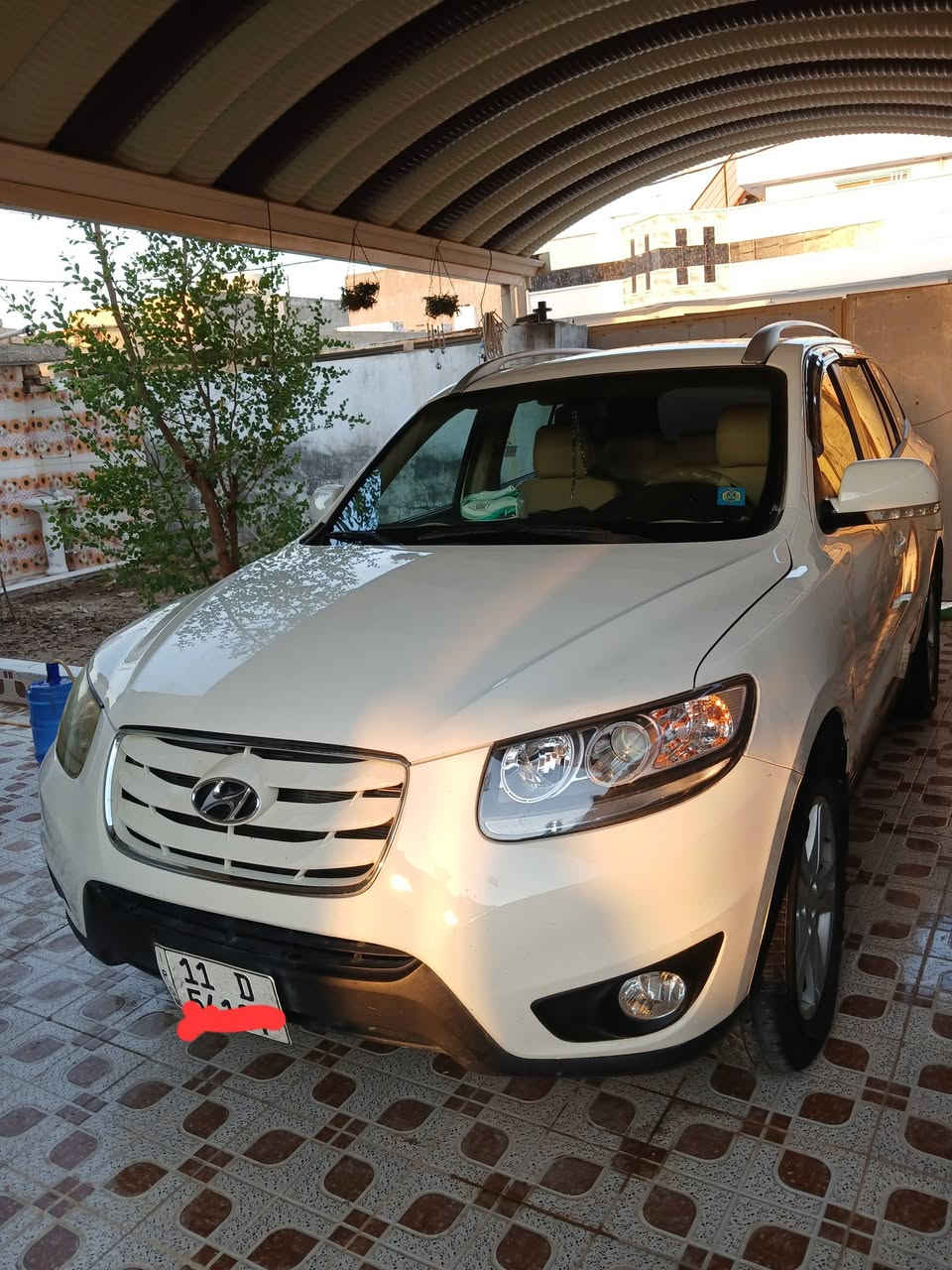 سنتافي استيراد الشركة العامة موديل 12كيرومحرك مكفولات تبريد3قطع ثلج تغيرات بطارية جديد حدادية مكفولة كهربائيات على الشركة بيها بارد مؤشر عليه بالصورة بيها بعد هواي مواصفات مكان السيارة بالكوت للاستفسار ***********السيارة رايدها 155$
