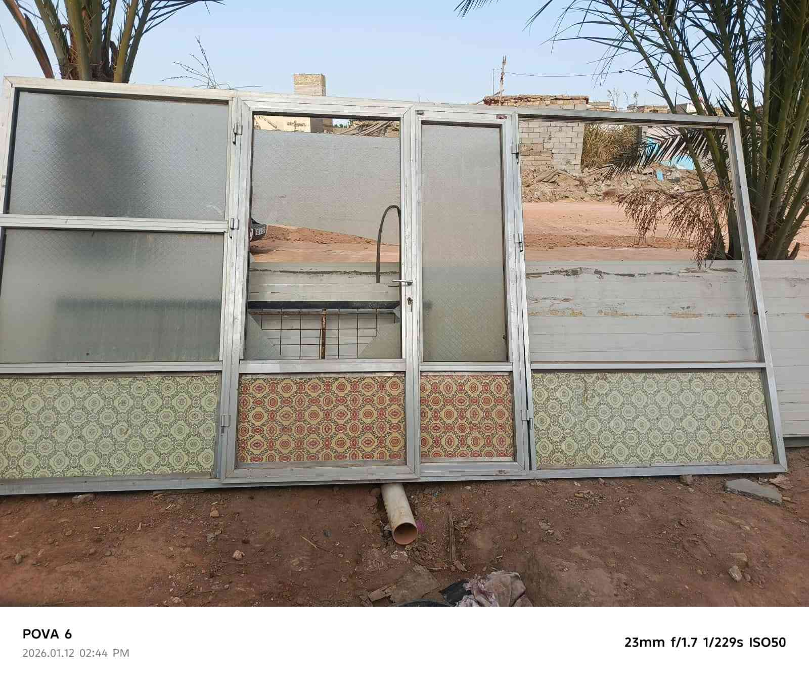 جام خانه المنيوم طول ٤متر ارتفاع متريين سعر ب١٠٠ عنوان حي الشرطه الأكاديمية ***********
