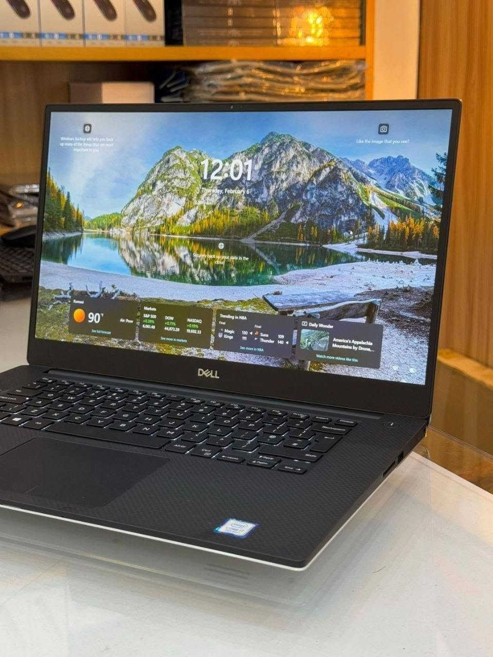 💻 لابتوب Dell Precision 5540 - قوة احترافية لمحبي الأداء العالي والعمل الثقيل، مخصص للمهندسين، المصممين، المونتير، وبرامج 3D والرندر القوي 

🔍 المواصفات:

• المعالج: Core i7 الجيل التاسع - أعلى فئة H 

• الرام: 16GB DDR4

• الخزن: 512GB SSD M.2 (سرعة إقلاع وتشغيل برامج فائقة)

• كرت الشاشة الخارجي: Nvidia Quadro T1000 4GB

ممتاز لبرامج التصميم الاحترافية مثل AutoCAD وRevit وSolidWorks والمونتاج.

• كرت الشاشة الداخلي: Intel UHD Graphics 630 بحجم 8GB 

• الشاشة: 15.6" Full HD (حواف سلم) دقة واضحة وألوان ممتازة 

✔️ كل برامج السوشيال ميديا و التصاميم و الهندسة منصبة بي (جاهز للاستخدام المباشر)

#السعر 650 ألف مع هدايا:

ماوس 🎁

ماوس باد 🎁

حقيبة 🎁

هدفون 🎁

الشاحن الأصلي 🎁

بغداد حي العدل / توصيل #مجاني إلى جميع المحافظات

📲 للتواصل واتساب ***********
