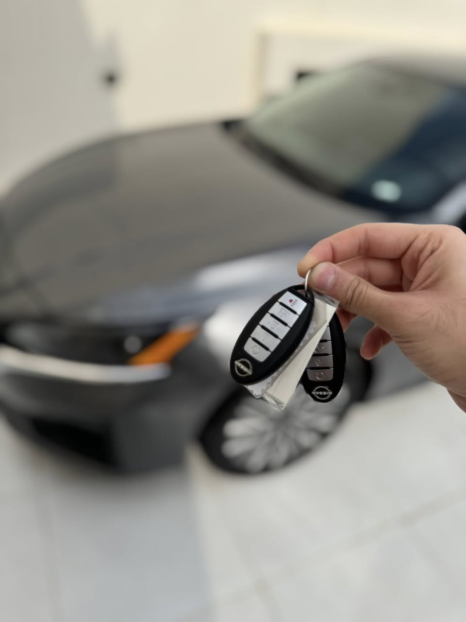 سلام عليكم للبيع فقط نيسان التيما ٢٠٢٤ وارد أمريكي موصفات svمعروفه محرك ٢٥٠٠ تنفس طبيعي حادث صندوق تبديل وجاملغ صبغ وباب بدون بدواخل  رقم شاصي مرفق مع الصور ايرباك فقط واحد بردة طاك وراجع سستم بلادي بجم خلف كبس سياره كلش حلوه وجديده ماشه ٣١ الف ميل دخول جديد سياره حتى بصمات ٢ وياها شركه   كلوب واحد ميشتغل بل دشبول بدون رقم يترقم شمالي فقط سعره ( ١٥٥ )مجال بسيط جدا للشراي  مكان سياره ديالى / خانقين ***********
