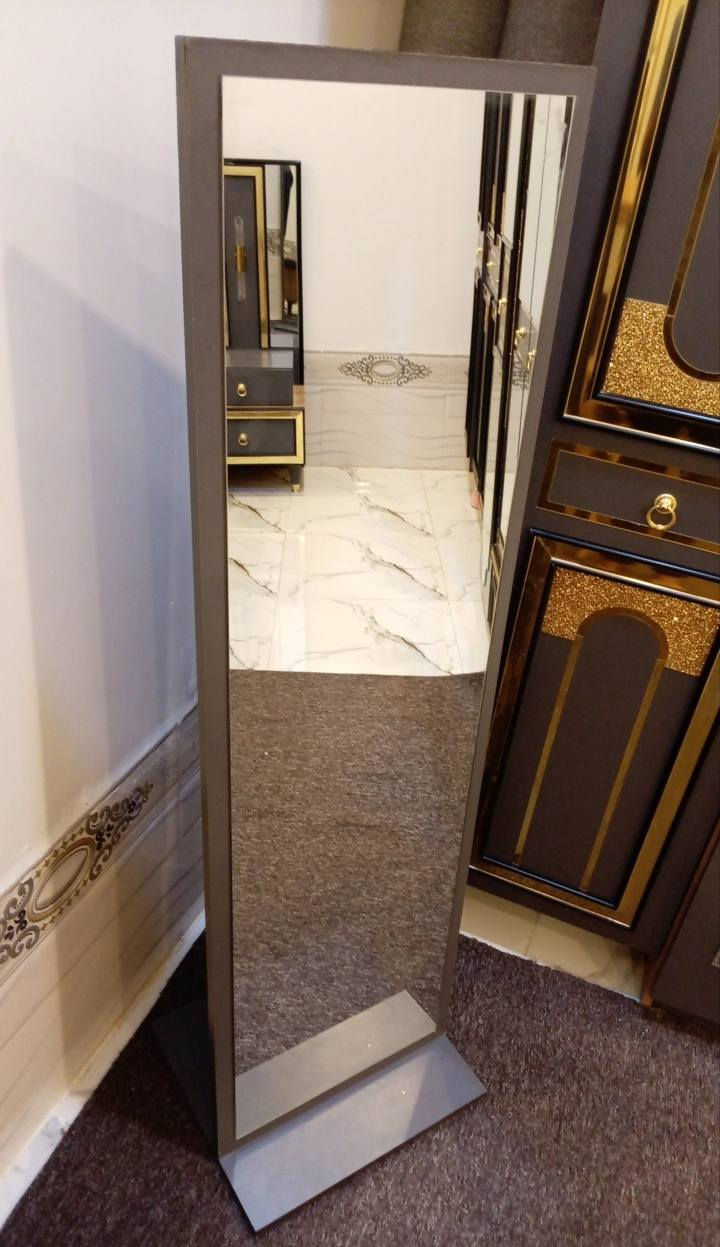 غرفه مستعمله للبيع
نظيفه كلش للتواصل واتساب ***********
