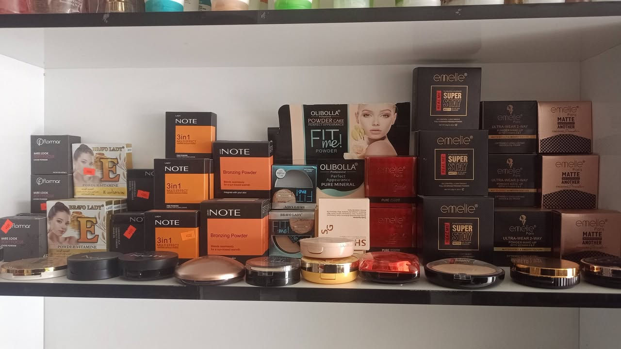 بلاش البلاش وارخص من سعر الجملة لو تلحكون لو ما تلحكون تصفية محل كوزمتك
ساروعوا بالحجز والتسوق 
يوجد الكثير من المنتجات داخل المحل 
يمكنكم زيارتنا على الموقع التالي 
العنوان اربيل سايدين بحركة الرئيسية مقابل مرطبات مولتي فروتي 
***********
***********
