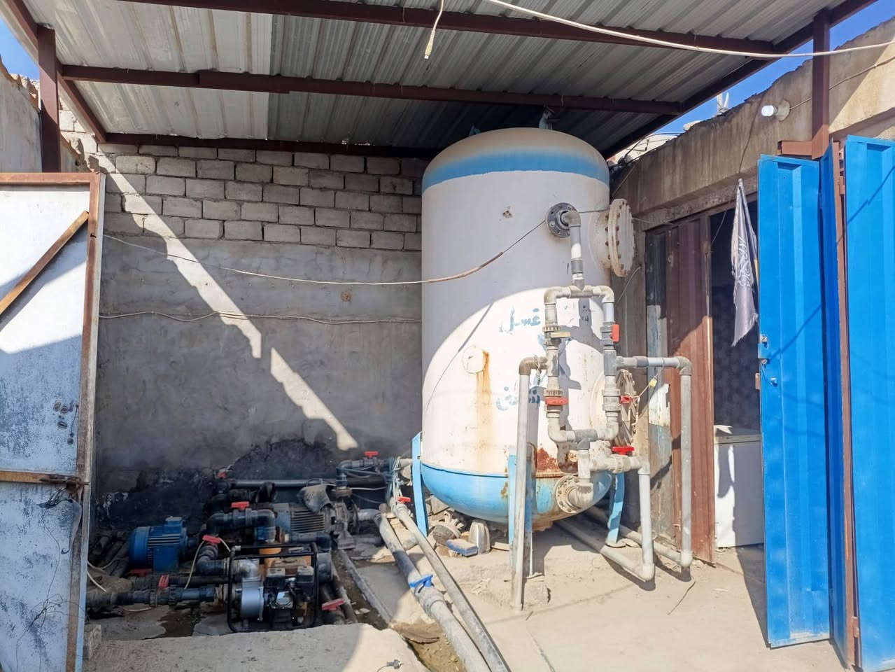 السلام عليكم
محطه 12متربلساعه للبيع

ماطورات لواره ايطالي عمودي 20حصان كذلك 2طرح ابو العشره فلاتر رمليه حجم 42عدد 4 

فلتر رملي حديد كبير مع ماطور طرح 20حصان وماطور غاطس 20حصان لتجهيز الماأ الخام من النهر وماطور تحميل 10حصان وماطور 4انج وماطور بنزين
خزانات ابو العشره عدد 6

مولده بيركنز متكامله من كلشي صار شهر من شدولها ممبرينات الاملاح 15

للامانه المحطه هاي باب رزق تريدها موقع تريد تشيلها وانا مكلف بلنشر فقط للاستفسار الاتصال بلرقم

***********

الموقع سماوه /قضاء الهلال
