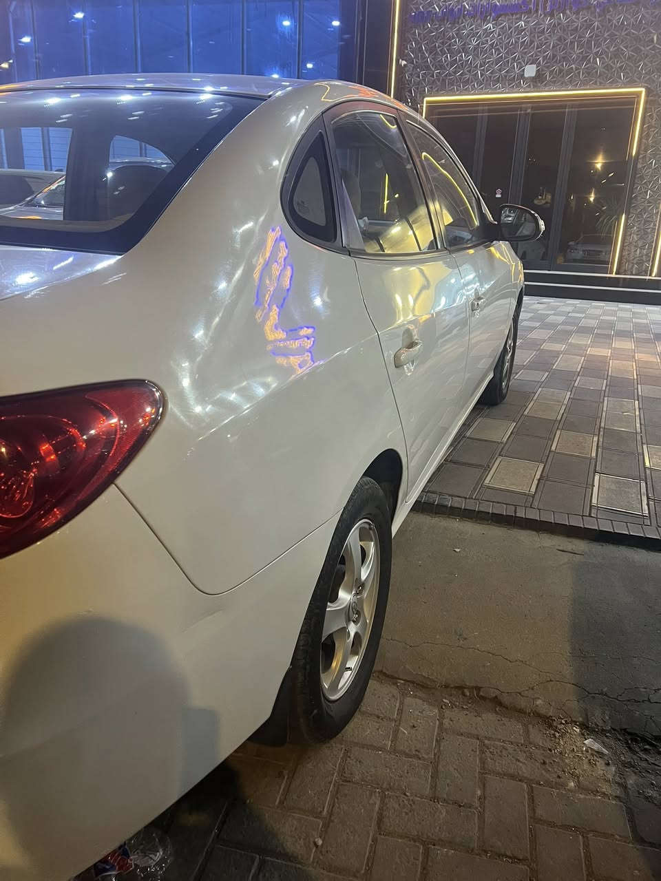 السلام عليكم النترا موديل 11 خليجي كفاله عامه باسمي فول موصفات العنوان بغداد الغزاليه 
***********
السعر 113 وبيه مجال بسيط
