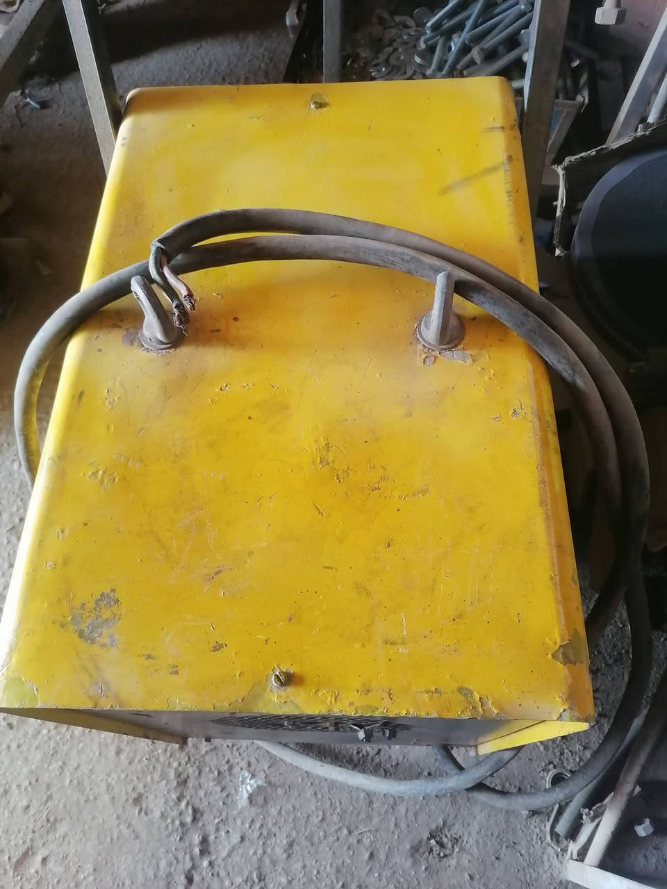 مكينه لحم ايساب هذا رقمي *********** خابر وبييك خير وتدلل
