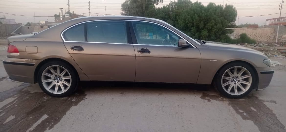 السلام عليكم 
للبيع باخره موديل 2004 خليجي باب طويل فول مواصفات فتحه حساس امامي خلفي خمس بردات كهرباء حجم 730 دبل فانوس كير ومحرك نضيف رقم بغداد بأسمي مكاني بابل المحاويل السعر 115 وبيها مجال بسيط(مكلف بالنشر) الاستفسار الاتصال ..علي ابو محمد *********** حلة, بابل
