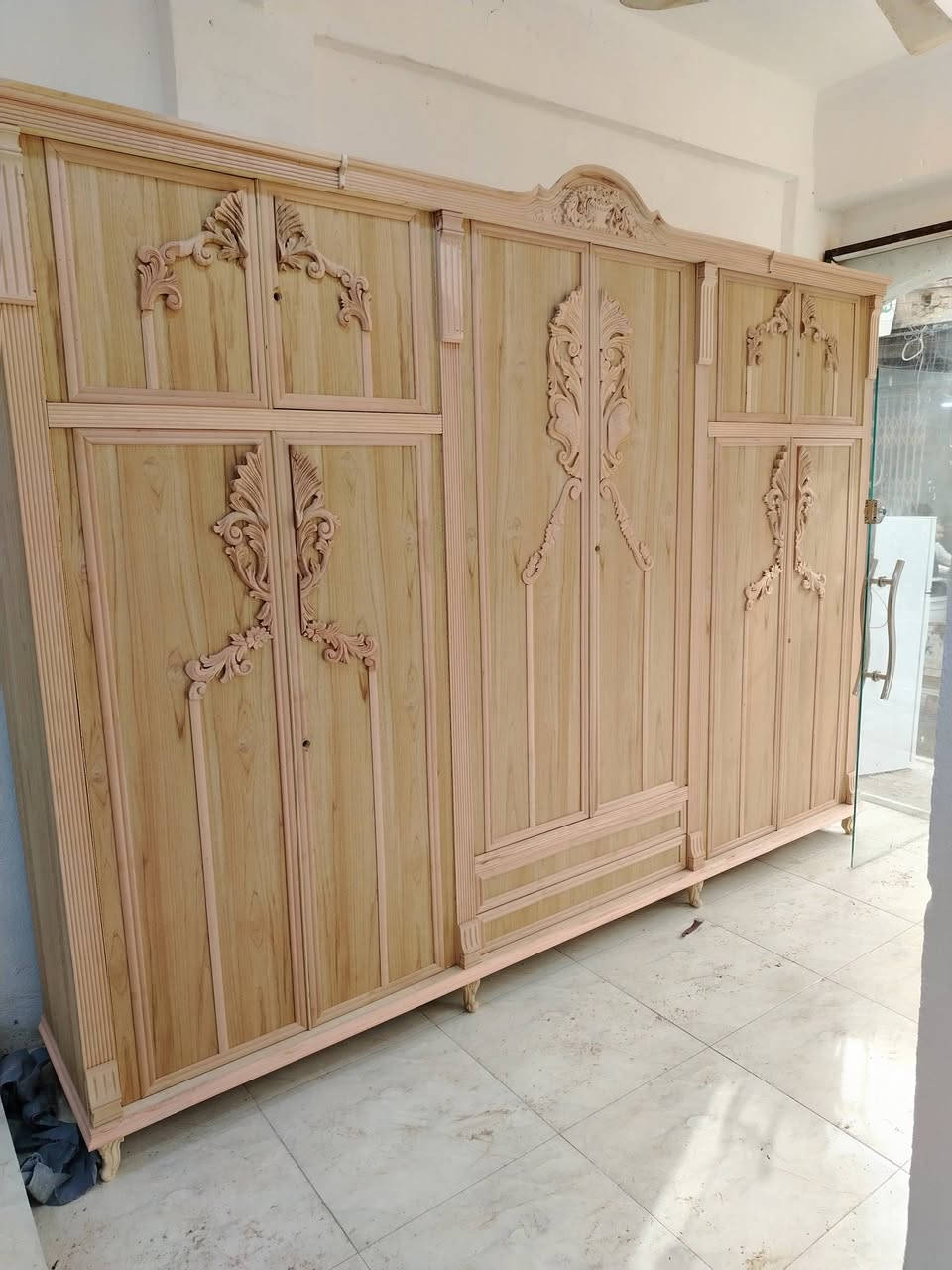 وفيات طول 3 متر تسكام
وكناتير حسب الطلب شغل تسكام العنوان طريق البدعه معرض هيام علي 
***********
