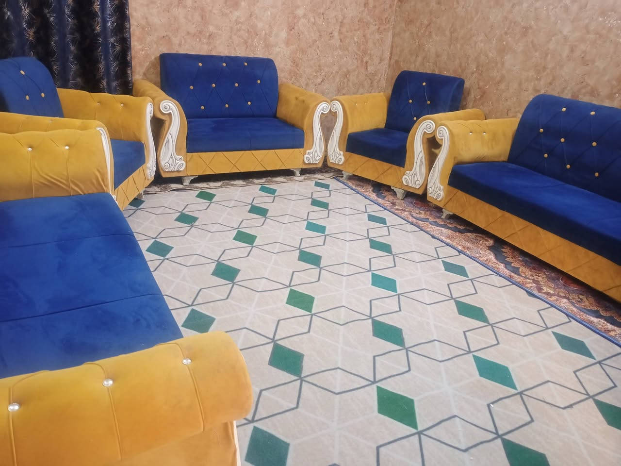 تخم 10مقاعد تزكام جديد كلش اي ضررمابي نضيف جد سعره 200يوجد توصيل داخل كربلاء ***********
