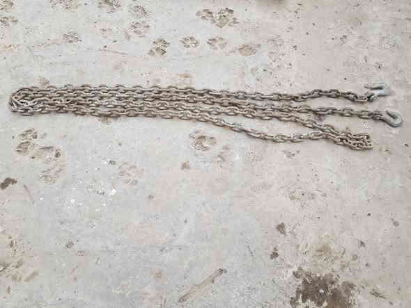 السلام عليكم اخوان سنسله ثقيل الطول ٦ متر للبيع يوجد توصيل 
***********
