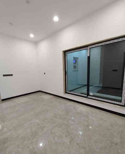 دار للبيع حي الغدير في النجف
( 200 م) واجهه 10م نزال20م طابقين 4 نوم سويتات مع إستقبال وصالتين( زيرو )شارع 12م مفتوح على شارع فرات غدير..
السعر (850  مليون)
مكتب الغدير
***********
