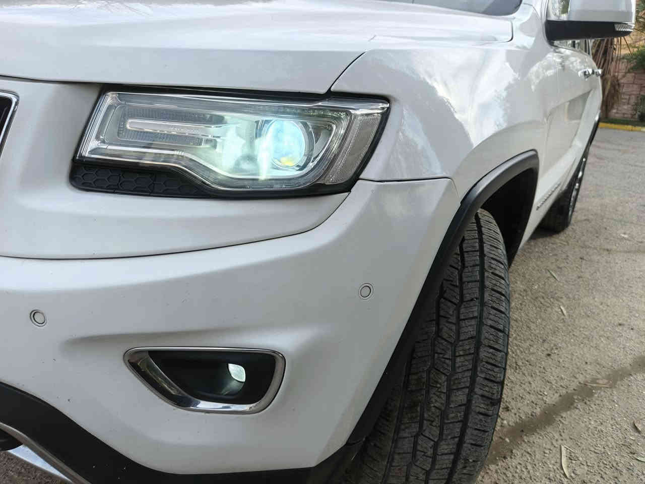 جيب لاريدو لمتد فول خليجي 2014
موديل السياره 
2014 سيارة بلادية بحالة الوكالة
رقم اربيل سنويا 
سنويا باسمي 
محرك مامفتوح بي برغي
موصفات السياره
بانوراما 
شاشه
تحكمات ستيرن شفتات
جنطه كهرباء
جميع الكشنات هيتر
رادار امامي 
ستيرن كهرباء
شفتات ستيرن
ذاكره كشن
كشن السايق كهرباء
كشن الصدر كهرباء
تشغيل عن بعد
لد امامي +خلفي 
ليت زنون اصلي
هيترات مري
حجم المكينه 6سلندر 3600 سرعه السياره 300
كير طياره
يدات ستيل 
وكثير اكو مواصفات بعد
السياره مكفوله من الصبغ والضربا والتبديل
مكان السيارة موصل
السعر 250
 ***********
***********
