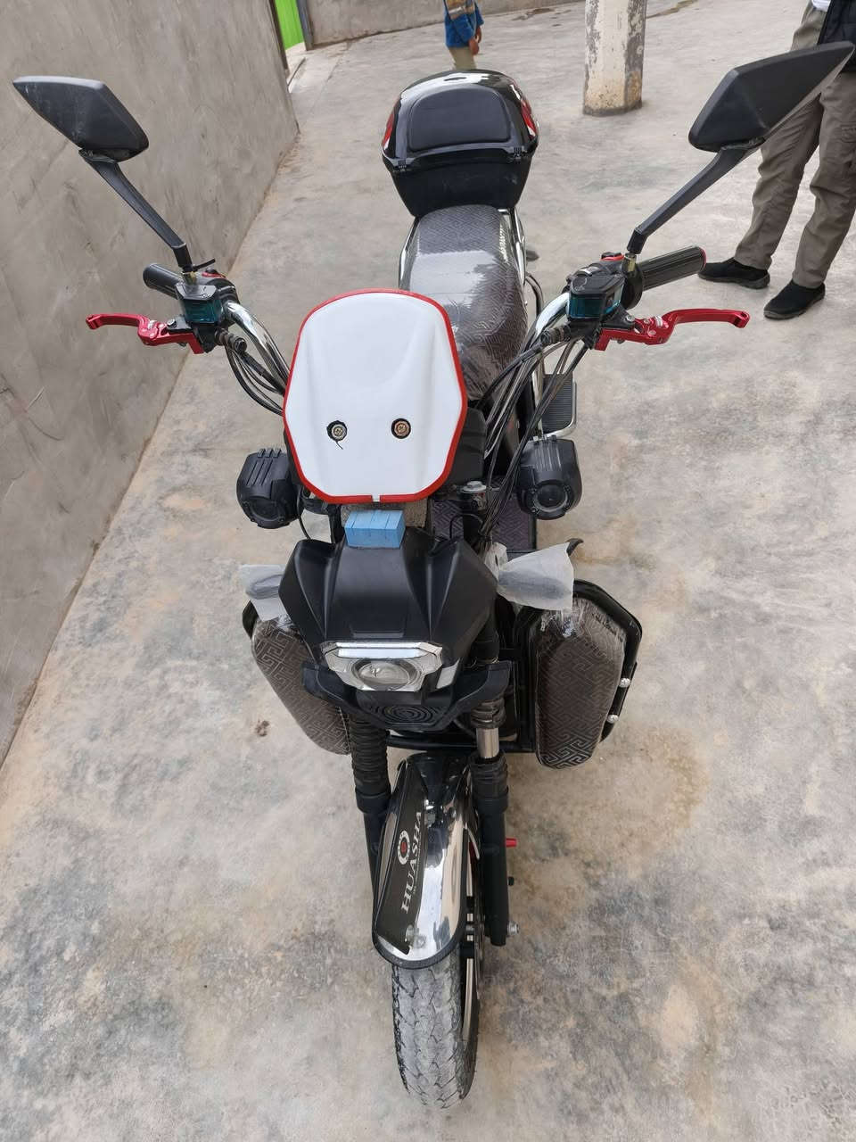 سلام عليكم دراجة هيوشة 2024للبيع السعر 550بطاريات جديدة للاستفسار على رقم ***********
