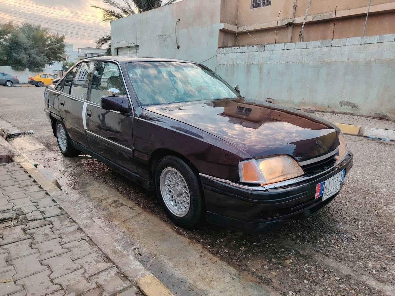 يالله سلام عليكم للبيع اوميكه موديل 1992 شرط التحويل و الوكاله مشروع وطني دفتر بانزين سستم سماعات محرك 20 كير عادي تخم ويل كروم تخم السعر 25 و بيه مجال***********
ملاحظة ما اجاوب عل تعاليق ولا ماسنجر فقط اجاوب على اتصال الرقم ***********
