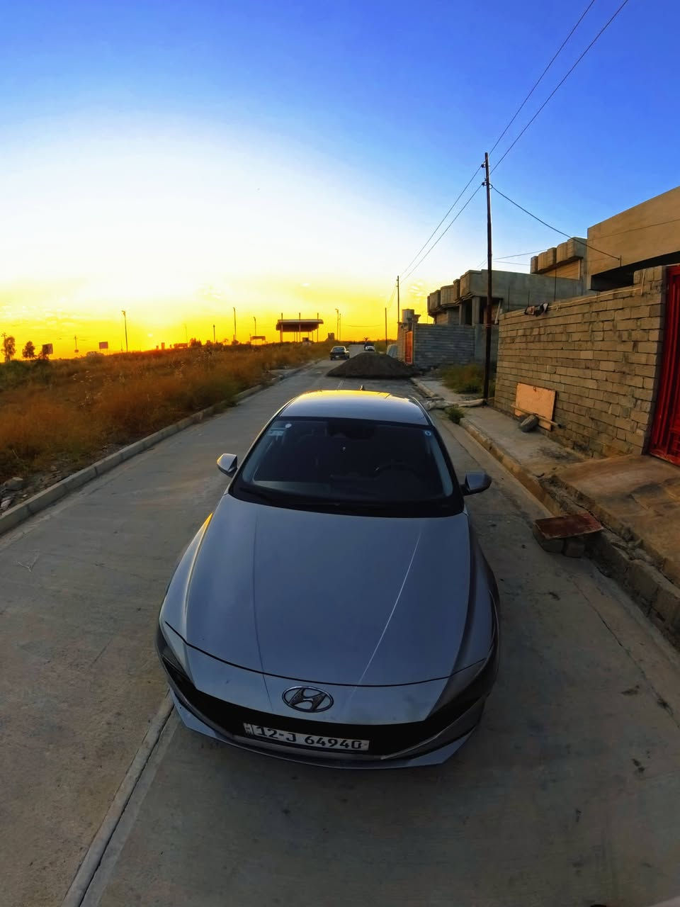 🚗 هيونداي النترا 2023 🚗
سيارة نظيفة وجاهزة للأستخدام.
📍 المواصفات:
محرك دوش
كير CVT
بصمة
صندوق ذكي
لون رصاصي
رادارات نقطة عمياء( Blind-Spot Safety)
قيادة ذاتية (Driver Assistance)
رادار أمامي للتصادم (Forward Safety)
رادار ركن السيارة (Parking Safety)
تحكمات كاملة من الستيرن.
توقف اوتماتيكي (Auto-Hold)
فتحة USB + بلوتوث + شاشة وسطية
إيرباگز (Airbags) سليمة 100%
⚠️ الملاحظات: 
حادث بسيط في الجاملق الأمامي اليمين
ضرر بسيط في الباب الأمامي اليمين والبونيد فقط
لا توجد أي "دواخل"
ماشية 140 كيلو متر.
مسجلة كامل شرط التحويل
السعر 155
تواصل عن طريق الاتصال ‏‪***********‬‏
