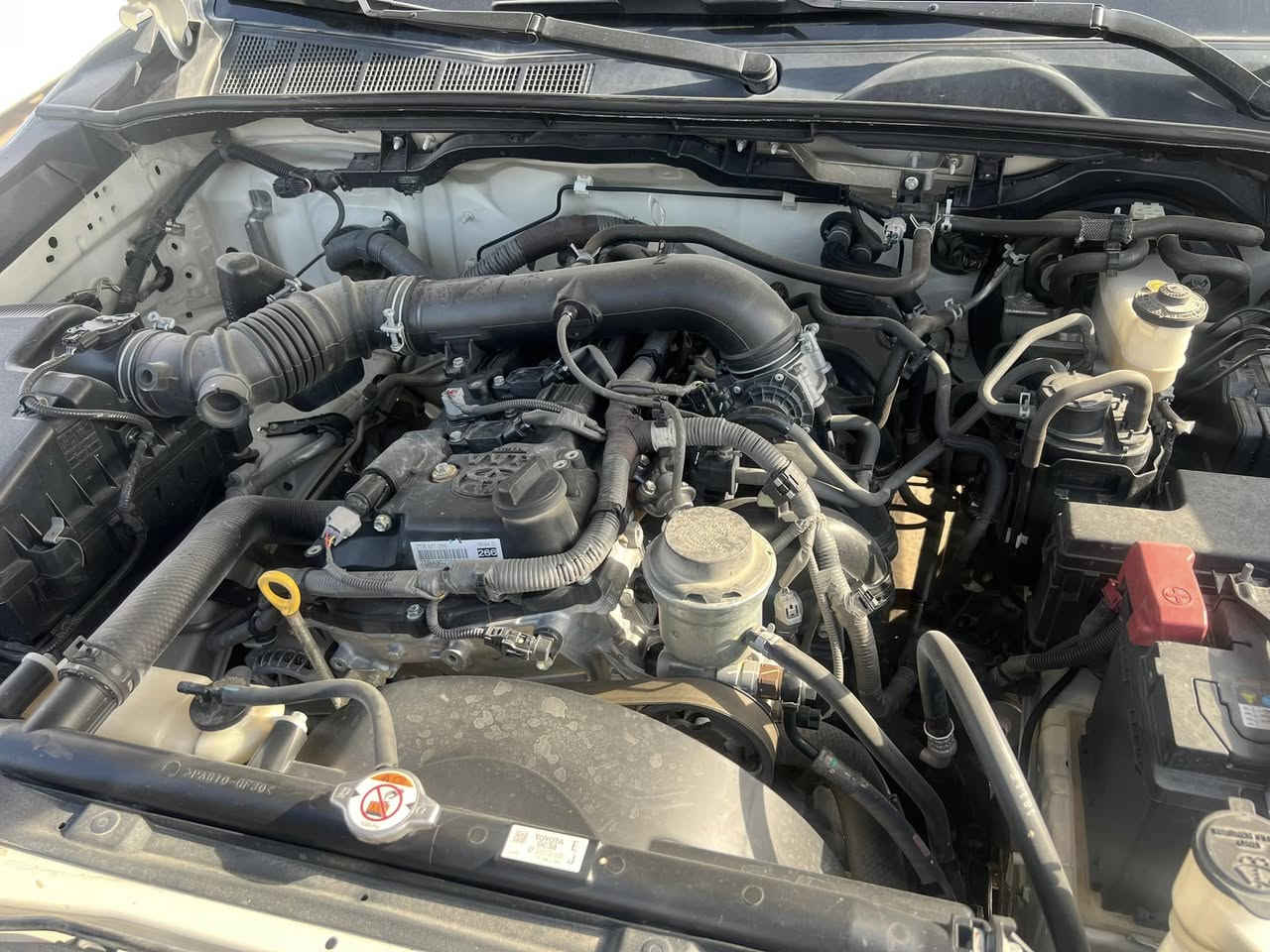 سلام عليكم فورويل  موديل 2022كويتي رقم بغداد  بسمي ماشيه 94الف كفاله مكان بصره زبير ***********
