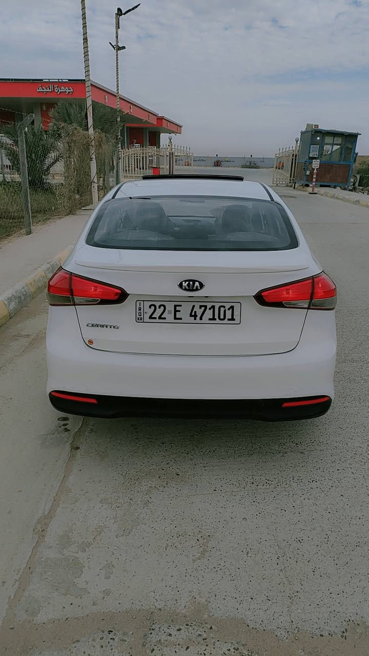 سلام عليكم سيراتو موديل 18 كفاله عامه 
مكينه 2000 رقم أربيل دولي 
تريد تحول تريد وكاله سياره فوول 
ماعدا البصمه مكينه كير حدايده تبريد تدفئه 
كله شركه مكان سياره نجف للاستفسار الاتصال 
***********
