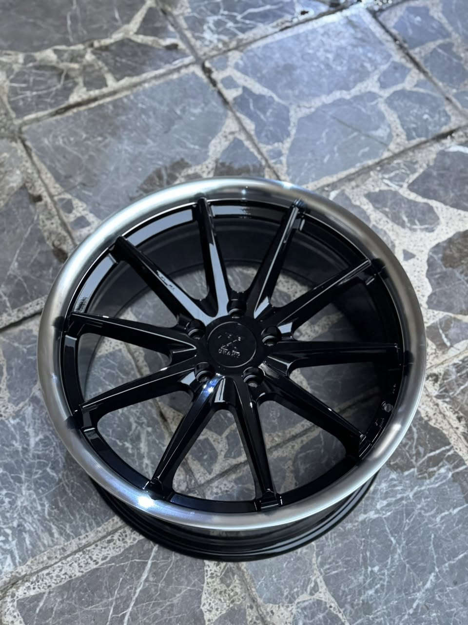 السلام عليكم 
تخم ويل حجم 19 
يرهم كوري - ياباني 

جديد ممستعمل 

مكاني بغداد شارع فلسطين عدي توصيل لكل المحافظات
***********
***********
