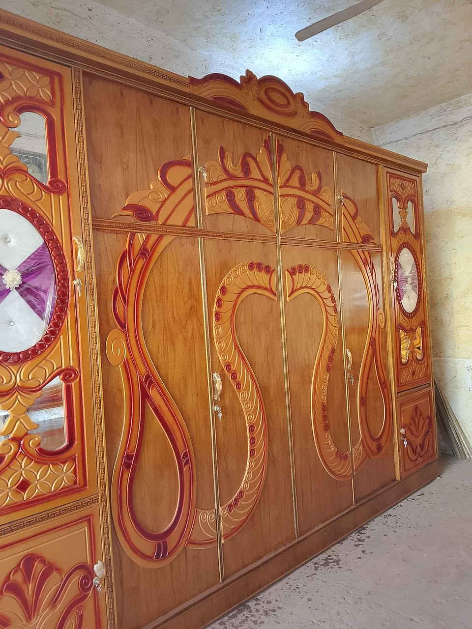 غرفه سته ابواب صاج السعر 500العنوان النجف شارع المدينه سوق الحديقه مقابل محلات البلديه الرقم. ***********. علما الغرفه بدون زاويه النجف, العراق
