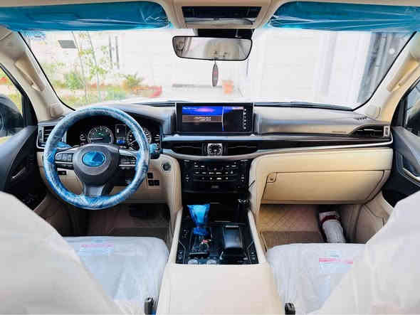 ﷽
‏‎سلام عليكم 
 للبيع اومراوس حسب القناعه 🌹
الفخامه والجمال بسياره وحده ❤️ 🌸 🙏🏻
‏LEXSES _ LX _570 _  2017 _ brem⚡️
لكزس 2017  فول مواصفات 1/1 بريم 
رقم اربيل بأسمي شخصياً 
‏SPORT /Sفول مواصفات محرك5700
ملاحظه( السيارة بيها قطعة فقط بدون دواخل باقي السيارة نظيفة بمعني الكلمة
(السبير مانزل )
والعدة غير مستخدمة
 بدون  _  دواخل وشرط الفحص 
گير و محرك بشرط كفاله 
ماشيه 88 الف  حقيقي 
________👇🏻المـواصـفـات 👇🏻___________ 
حساسات امامي خلفي 
كامرات 360 امامي وخلفي وجانبيات 4 كامرات 
مري شفط ونظام ترحيب 
تبريد ب الكشنات
باب خلفية كهرباء 
لايتات دبل عدسة + LED
جميع الكشنات كهرباء 🗼
زنون بلادي 🗽
  ♨️   جكات 
فتحة    🧐  ثلاجة 
نظام اقتصادي بانزين ECONOMY 
جلد كامل داخل لون بيجي
بلوتوث وتليفون ونضام الملاحة ☎️
ونظام تثبيت السرعة التكيفي المزود، ونظام صوت Mark Levinson مع 21 سماعة.
ومقاعد قابلة للتدفئة والتهوية
شاشات عدد 3
نظام مانع الانزلاق
نظام نزول المنحدرات 
اشارة في المرايا الجانبية
مخرج منفذ الطاقة ⚡
‏  Bluetooth / USB
بردات أبواب خلفية  
شاحن هاتف Wairlees
ستيرن كهرباء + خزن ستيرن + خزن كشنات
وبعد بيهة هواية مواصفات 
جديدة جدا  واستعمال نظيف جداً 
بالعافية ع تكون من نصيبة يستاهلها

🟩 السعر  المطلوب  _ ( 568 $ )💸💸قفل                            
ماكو هيج سعر بهيج نظافة مستحيل 
لاستفسار الاتصال ع الارقام التالية 📲📲

‏ *********** //‭0781 578 1463‬ ) 

تحياتي لجميع 🌹 🌸 🙏🏻
الموقع 
‏https://maps.google.com/?q=32.753235,44.410568 المحاويل, بابل
