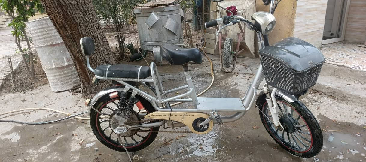 دراجة شحن للبيع
4 بطارات
شغاله بس بطارياته تعبانه تحتاج تبديل
سعره ٣٠٠ وبيه مجال
مكاني بغداد _كمب سارة


**إذا كنت صاحب هذا الإعلان وتريد حذفه لأي سبب، رجاءا أرسل رسالة إلى الدعم الفني**