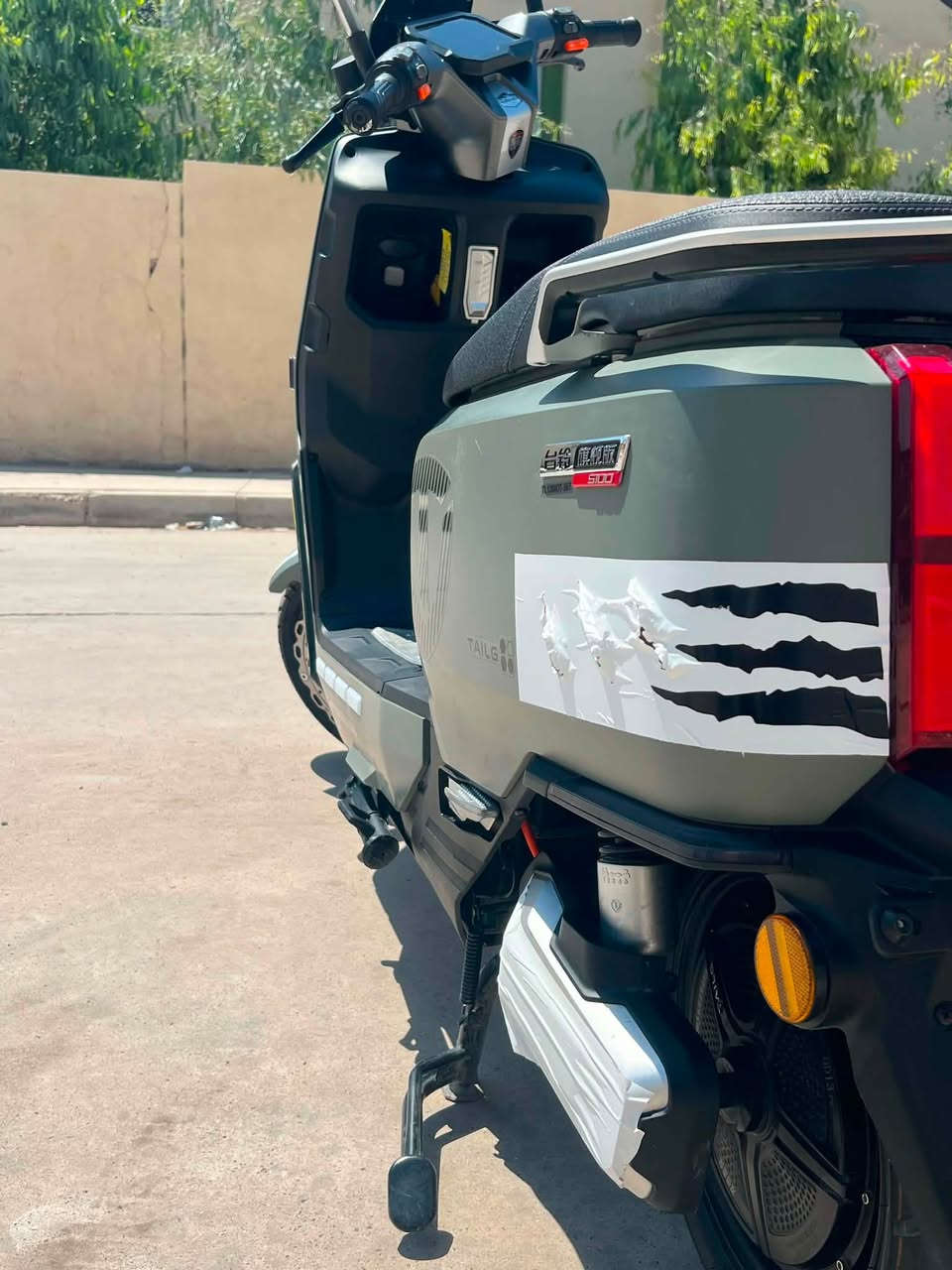 للبيع وحش الكون تايلج
شرط انطيك عقل بطاريات ملف
نضافه فول شرط
الدراجه مابيها اي عطل 
وين ماتريد افحص 
اي خلل مابيها شرط 
الدراجه كدام العين 
السعر مليون و٥٠وبي مجال 

***********

مكاني ايسر 
تكسر بل سعر تسمع حجايه ماتعجبك

