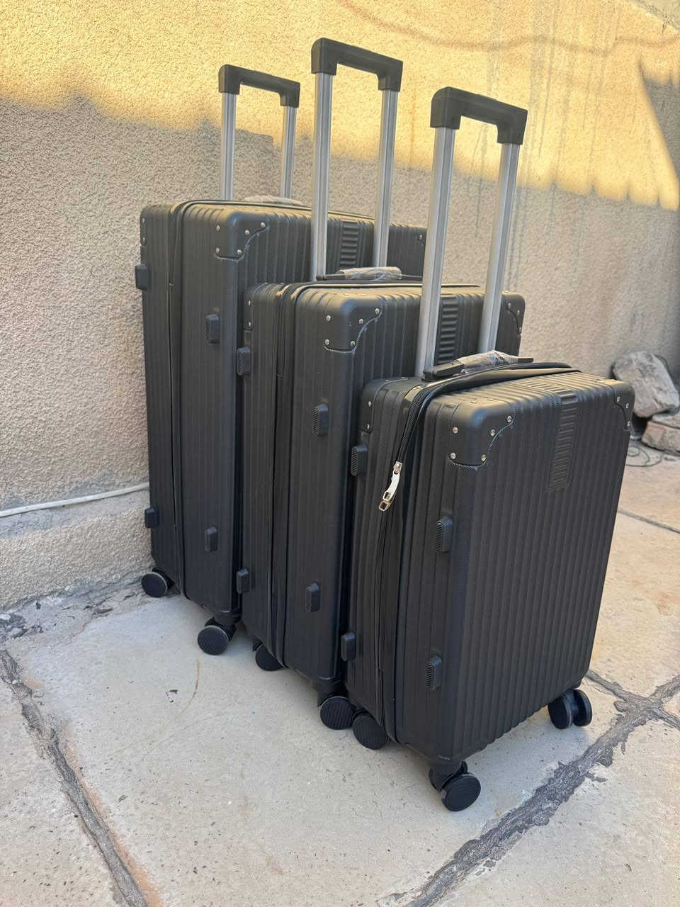 سيت جنط سفر
متكون من 3 قطع 
قياسات
67×46
57×40
47×33
جديد لك بدون اي ضرر
قطع أمزون


**إذا كنت صاحب هذا الإعلان وتريد حذفه لأي سبب، رجاءا أرسل رسالة إلى الدعم الفني**