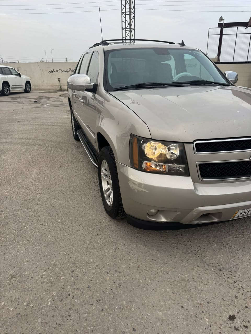 السلام عليكم.
تاهو. بدي.2011.  ادوات.  دخول جديد. بيها كصه.      وارد. خليجي.   

المحرك. 5300. الكير 1000. جدد.  تبريد شغال.  كهربائيات شغاله.   تايرات. جدد. 

السيارة جاهزه. ما بيها. نقص.   

السعر 67. 
العنوان البصرة 
الموبايل. ***********.
