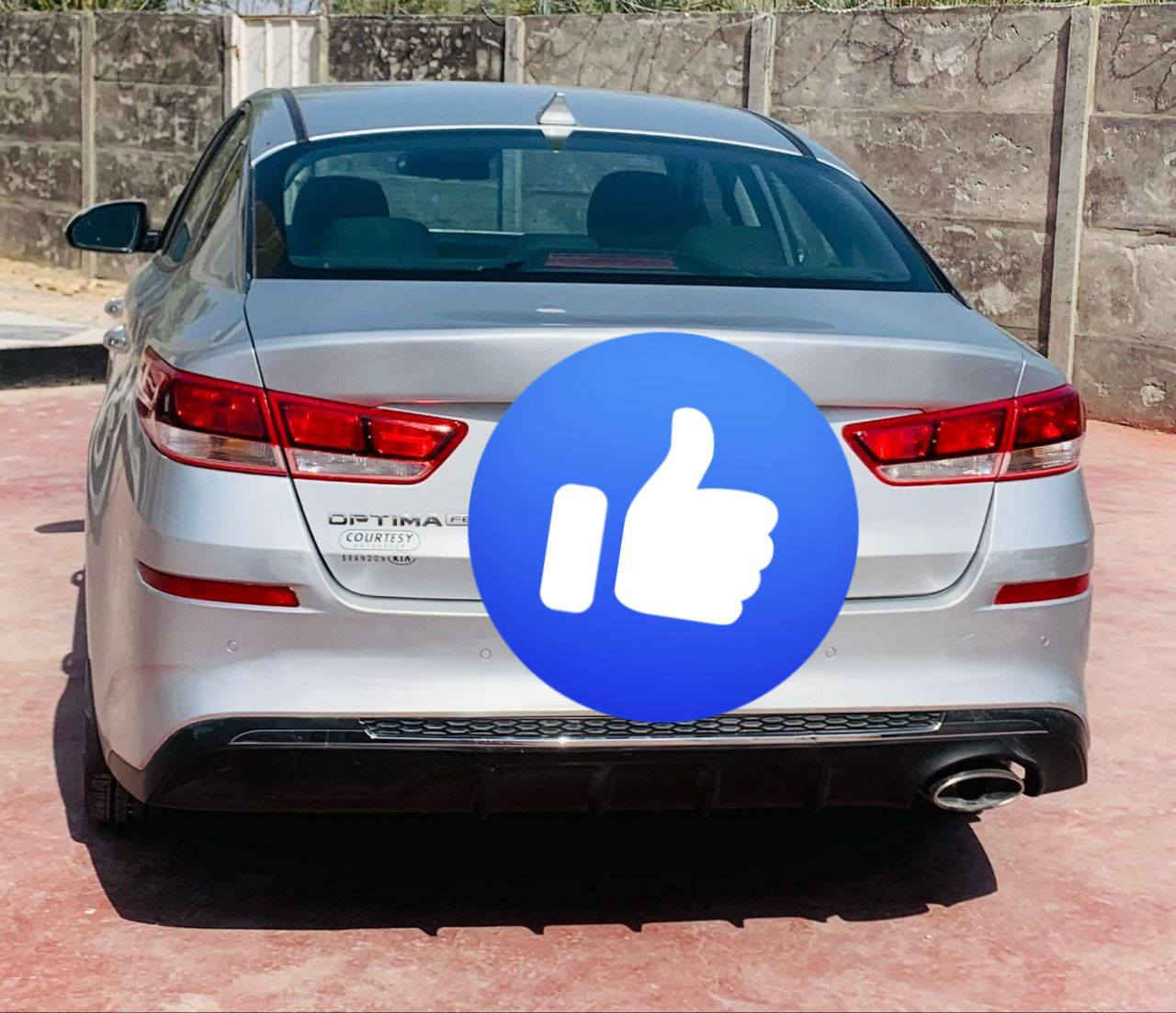 السلام عليكم
للبيع مراوس حسب القناعه

اوبتيما2020 امريكي رقم قادسيه معوقين الجديد بأسمي

ماشية 81 الف قابل للزيادة

حادثهه بنيد نفسه مصلح وقبق جنطه بس رش 

المواصفات FE

شاشة كبيره

كاميرا خلفية دواره 

تحديد مسار 

نقاط عمياء

اشارة بالمراية

رادار امامي 

حساس خلفي

مانع تزحلق 

تحكم ستيرن جهتين 

كروز مثبت سرعة 

باتري جديد وتخم تاير جديد 

مكانها ديوانيه  

 للتواصل خاص او واتس اب  

***********
