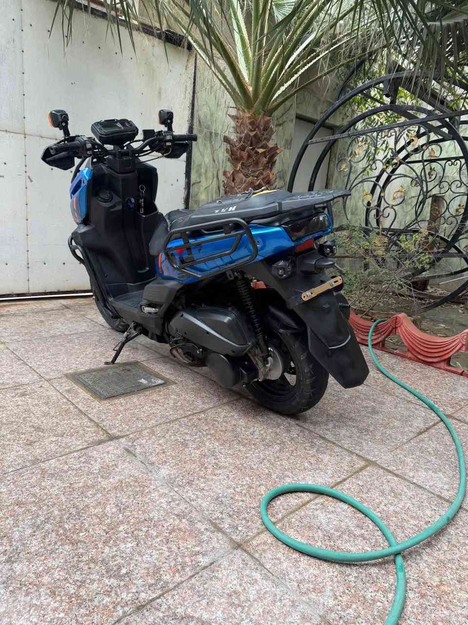 دراجه للبيع اباتشي شادلها محرك بلكارتون زيرو قبل 10 ايام الدراجه جديده جدا مكانها البصره ابي الخصيب 
السعر مليون وميه وبيها مجال
*********** البصرة, العراق
