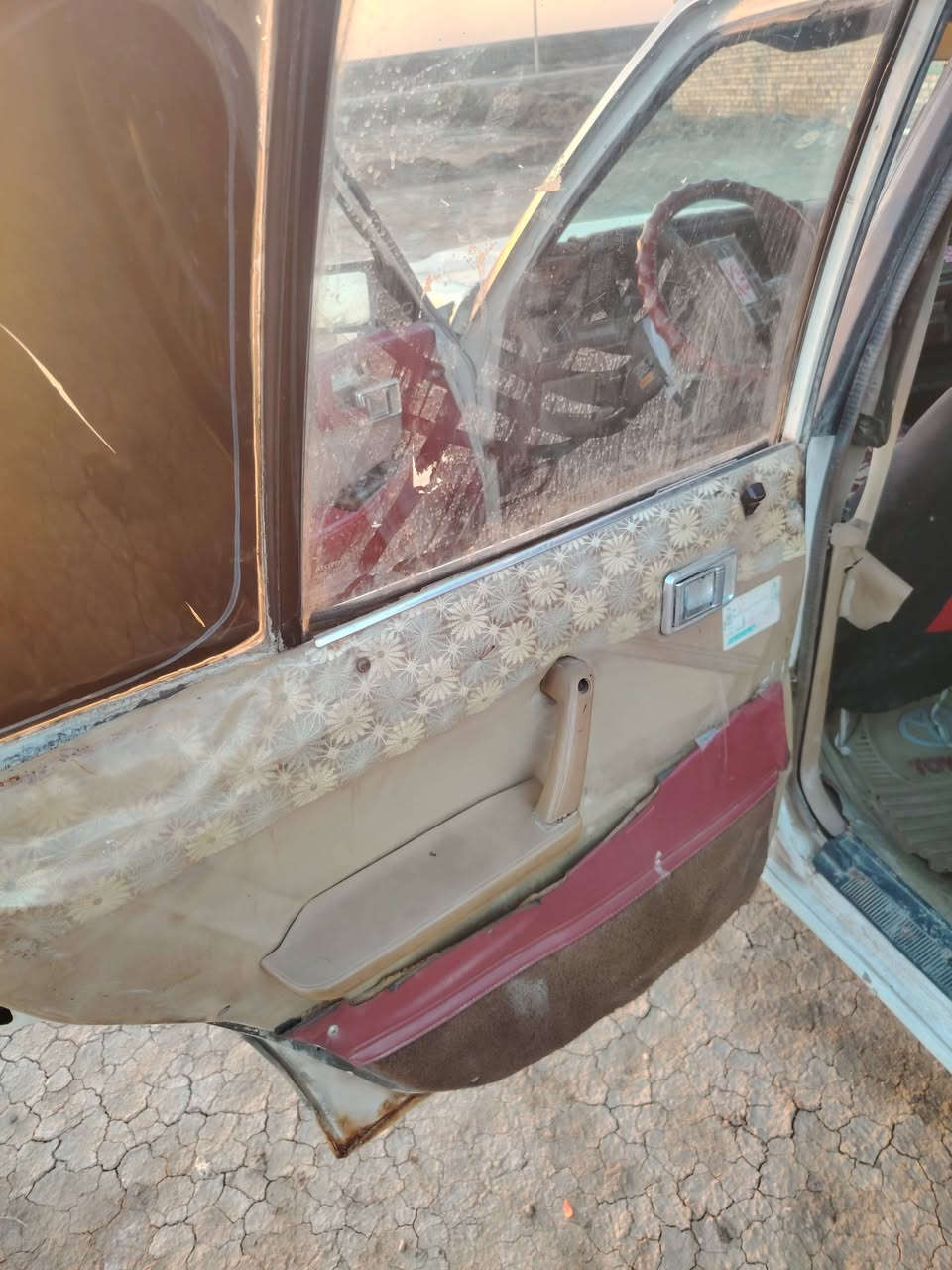 سوبر موديل 85رقم مثنى  مداور ثاني يوم كير محرك زينات    السعر 20 ورقه$ تخم تاير باتري جديد بيع ومراوس  ***********  /  *********** مكان السياره السماوه الرميثه سيطره العارظيات     اتصال و واتساب  ملاحظه بيع مستعجل  ترهم مده حسب المقدمه بس مو نفس هذا السعر العارظه بي
