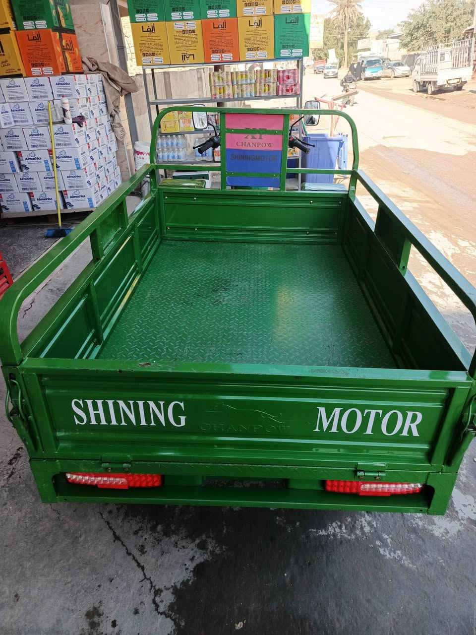 السلام عليكم ستوته للبيع موديل 2023 طالعه من الوكيل ب 2025 شهر 6 بعده جديده الستوته مال وكيل اوراق اصوليه باسمي
السعر2500 وبيها مجال 
استفسار *********** 
مكان حله نادر
