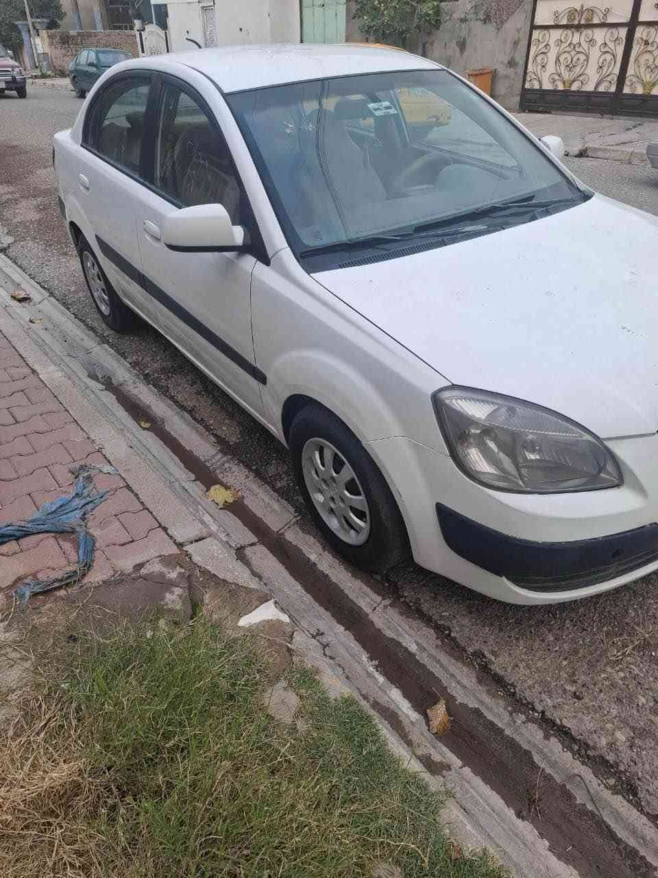 كيا ريو للبيع 
2009 حجم المحرك 16
بيه 3 قطع امامي
رقم سليمانية دولي شرط التحويل 
بيه دفتر بانزين 
كير محرك شرط 
مكان السيارة كركوك 
سعر 83 وبي مجال 
رقم الهاتف ***********
اني مكلف بنشر اي استفسار خابر الرقم كركوك, العراق
