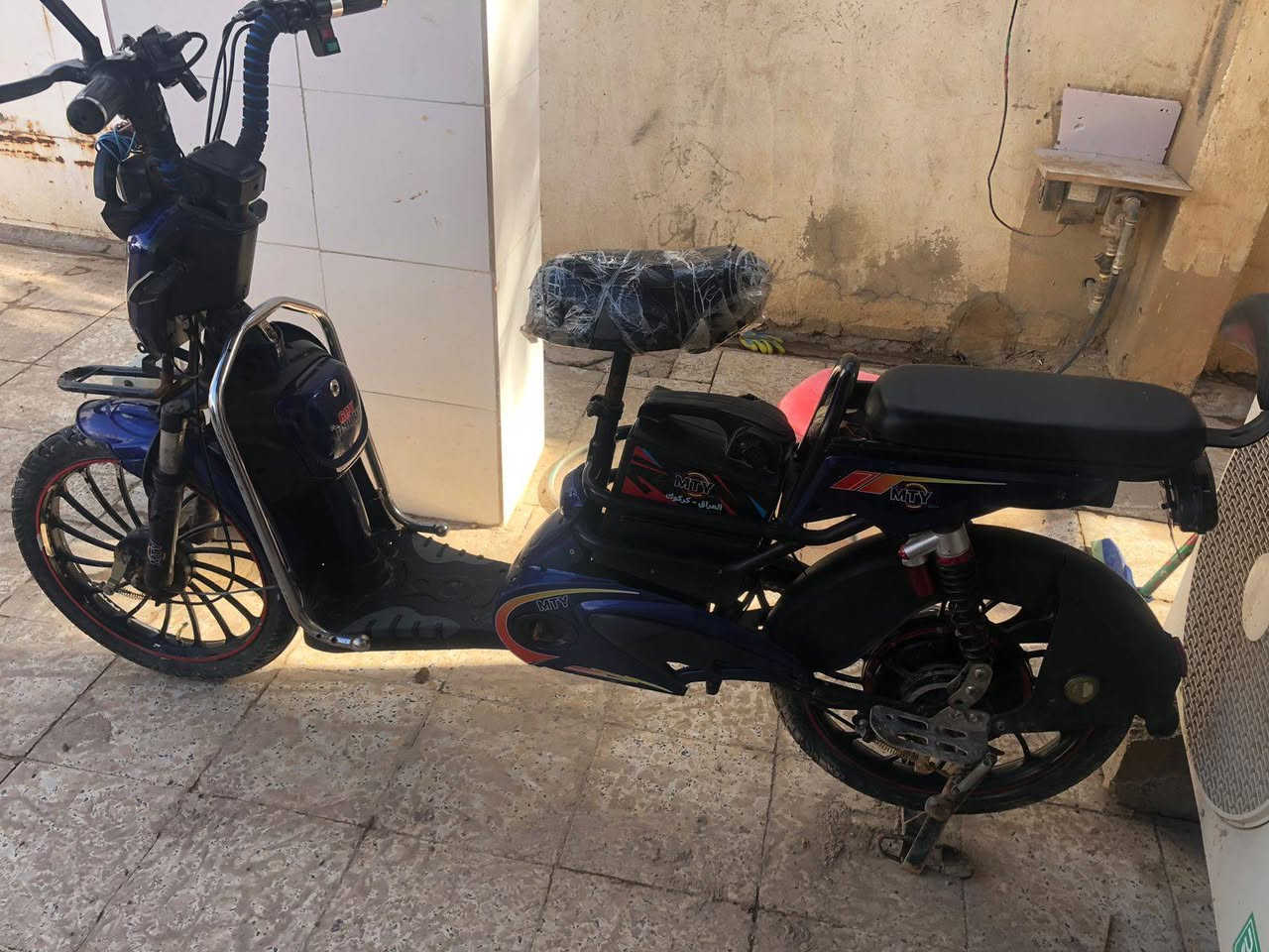 سلام عليك🖐️
دراجه شحن MTY موديل2024 
5بطاريات
الملف1000W
60v
الدراجه مزوده بعقل جوكر 
الدراجه شغاله بس الدكمه مال هورن وال اشاير ما مركب يراد تودي عله مصلح يركبلك ايا نقصها شاشه فقط السعر 220وبي مجال قليل🤌 للطيبين🙌 المكان ديالى بعقوبه گاطون الرازي 
للاستفسار:***********
واتساب فقط شراي تعال وناطيك عيوني 🤍
