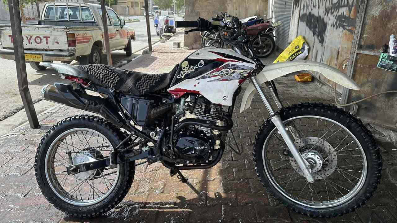 ٢٠٠قفاز سوليك للبيع سعر ٢٠٠ بي مجال قليل ***********
