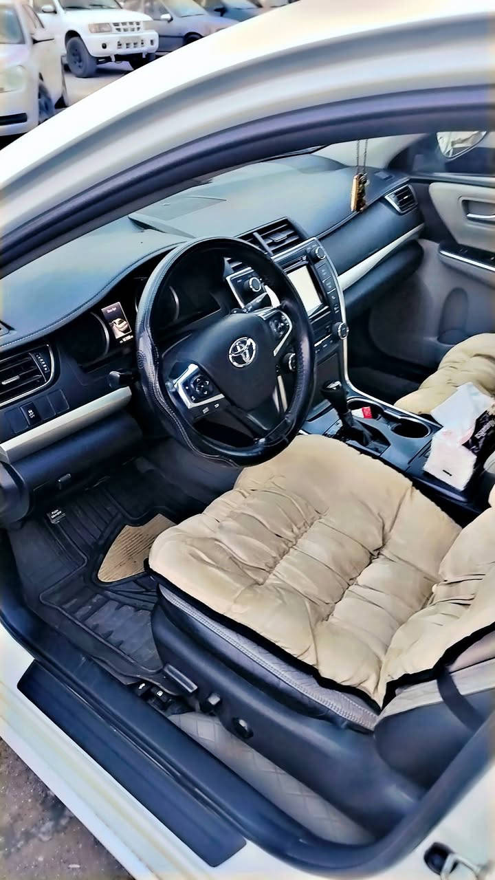 كامري للبيع 17 بونيت صبغ والشاصي بي رصعه بدون تعديل أو صبغ  سعر 170 اتصل ***********
